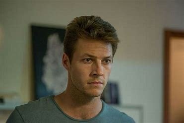 is-luke-bracey-related-to-heath-ledger